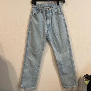 Wrangler light wash high rise jeans size 5 x 30 rigid denim